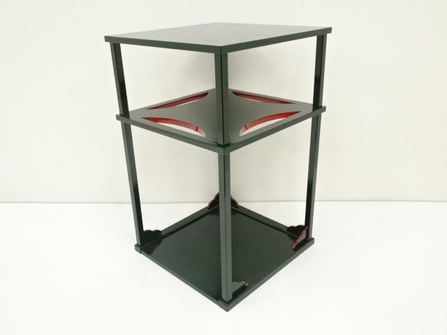 JAPANESE TEA CEREMONY / ITOMAKI-DANA LACQUERED TEA-SIDE BOARD 